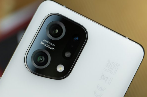 Oppo Reno 9智能手机作为三星GalaxyA54的替代品可能会失败