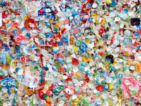 领先的塑料科学家呼吁将所有相关化学品纳入全球塑料条约