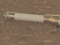NASA的毅力号火星车在火星表面放置了第一个样本