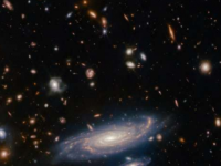 韦伯捕获了数以千计的螺旋星系LEDA2046648