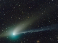 罕见的绿色彗星最后一次遇到是在50万年前