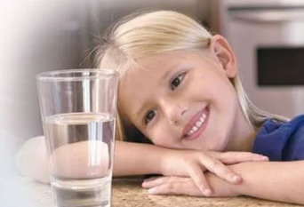 婴儿水中毒是指体内钠含量过低的病症