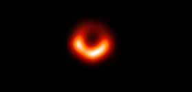 天文学家首次拍摄到黑洞的阴影和强大的射流