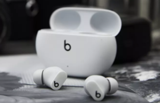 未经宣布的BeatsStudioBudsPlus耳塞出现在商店中
