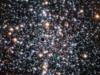 中等质量黑洞可能潜伏在Messier4中