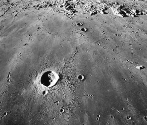 修正后的陨石坑年代学月球模型显示部分地壳比想象的要古老2亿年