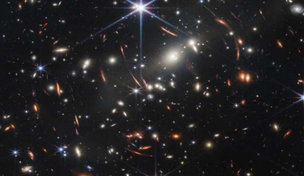 更多JWST观测发现早期大质量星系越来越少