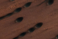 火星上的新月形沙丘和线性沙丘
