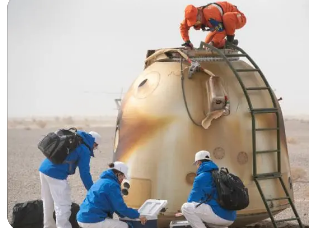 宇航局宇航员抵达波音公司进行首次载人航天飞行
